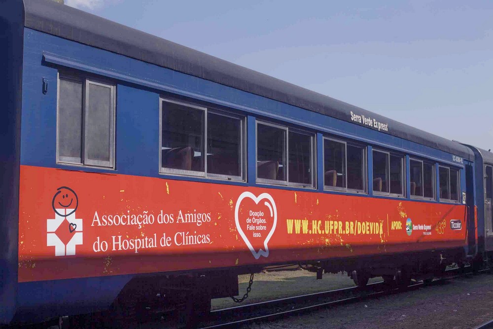 Tempo de espera nos cruzamentos de linha férrea vira mote de campanha de incentivo à doação de órgãos