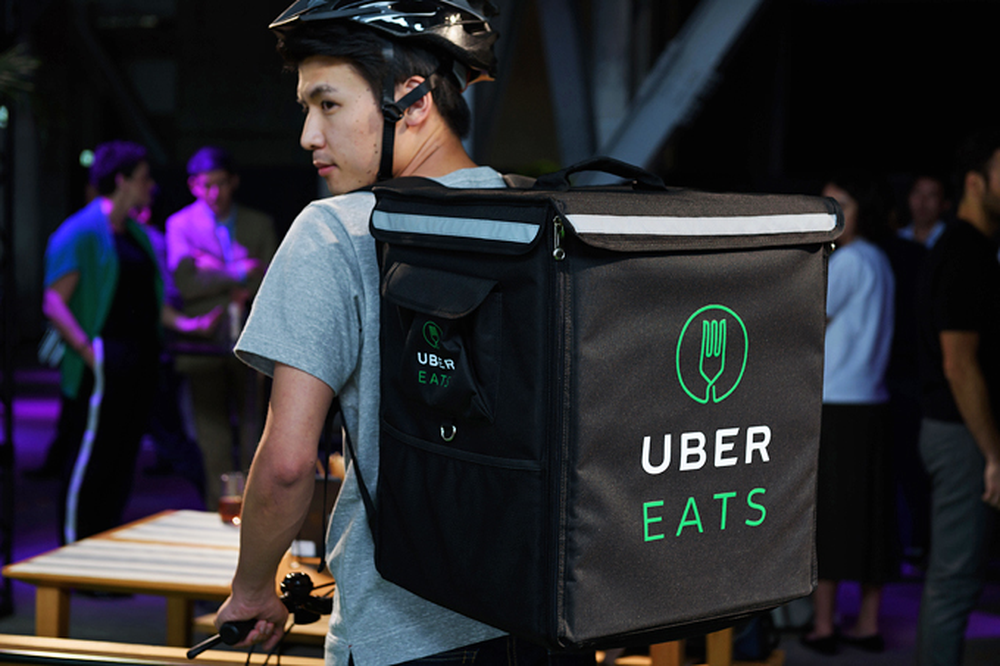 Uber testa serviço de delivery no Brasil