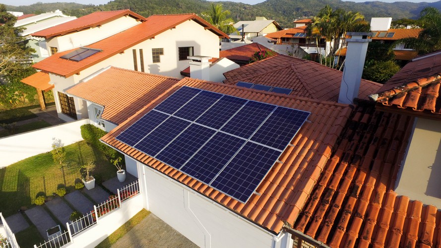 Iniciativa da FIESC e parceiros quer levar energia solar a 50 mil micro e pequenas indústrias em Santa Catarina
