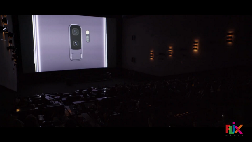 Ativação da Samsung faz fotos no escuro do cinema para comprovar qualidade da câmera