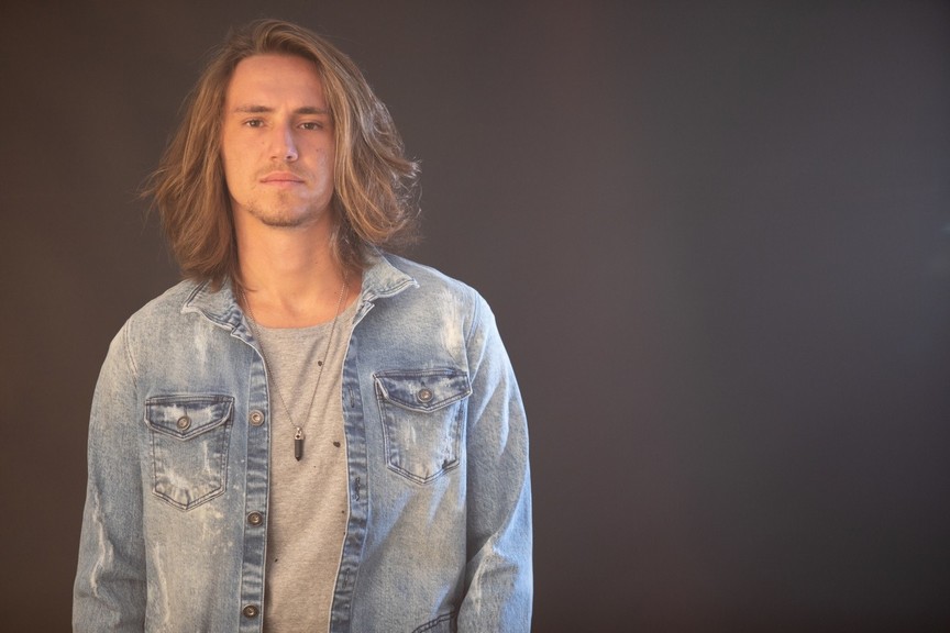 Vitor Kley, dono do hit ‘O Sol’, faz três apresentações em Santa Catarina
