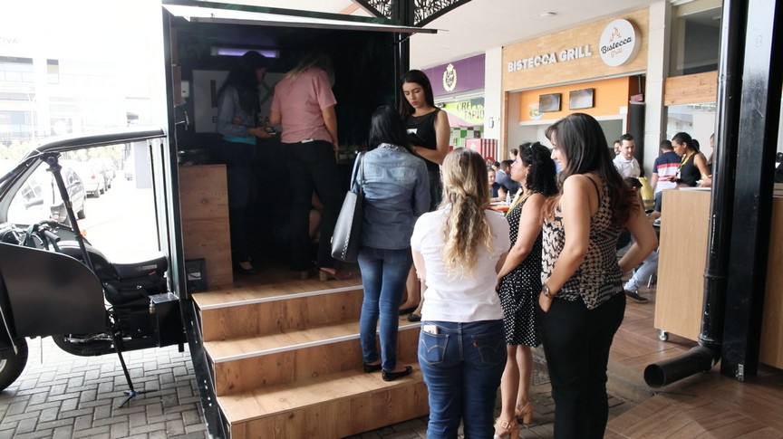 Accuracy cria tuk tuk itinerante para Lux Botanicals