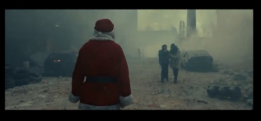 Cruz Vermelha leva Papai Noel à guerra em campanha de Natal