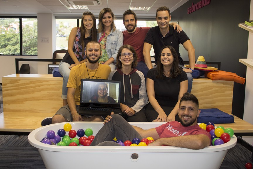 Startup catarinense que dá cursos para surdos é única brasileira finalista de prêmio em Dubai