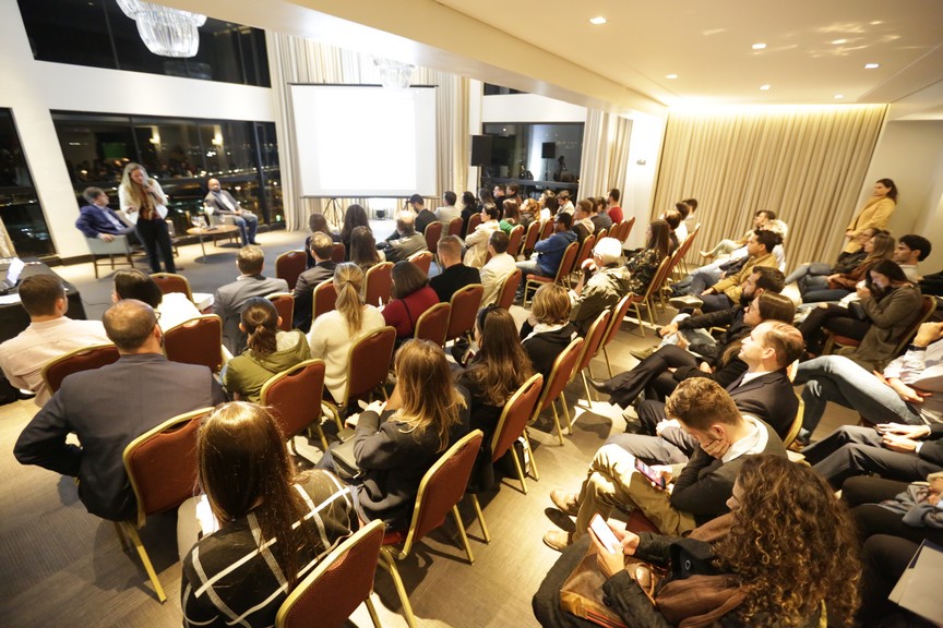 Jovens empreendedores discutem liberalismo econômico em evento do Floripa Conecta
