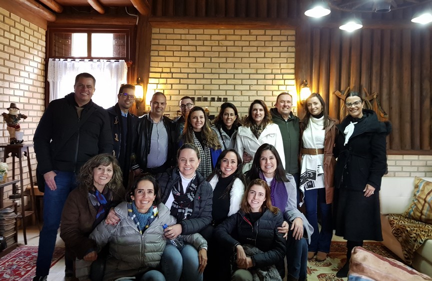 Associados do LIDE Santa Catarina visitam fábrica da Água Santa Rita