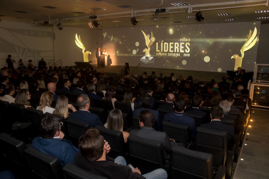 Conheça os vencedores do Prêmio Líderes de Santa Catarina
