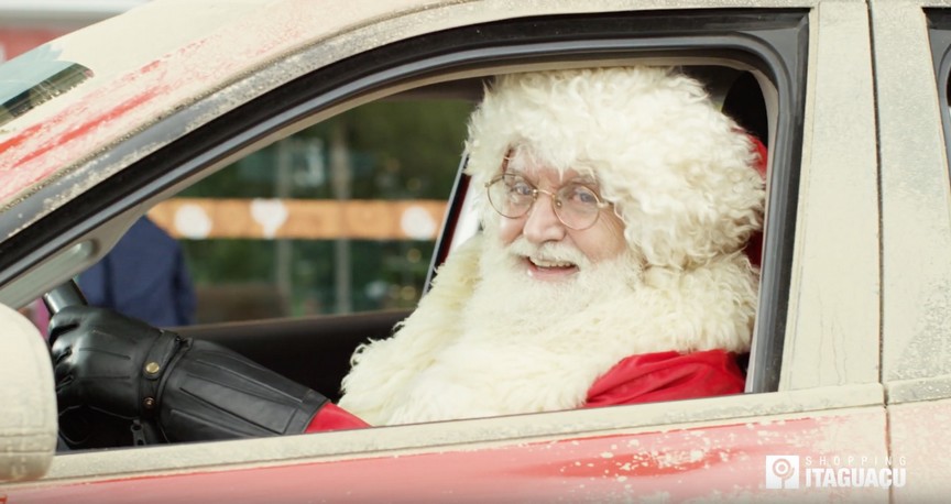 Marcca traz Papai Noel radical para o Natal do Shopping Itaguaçu