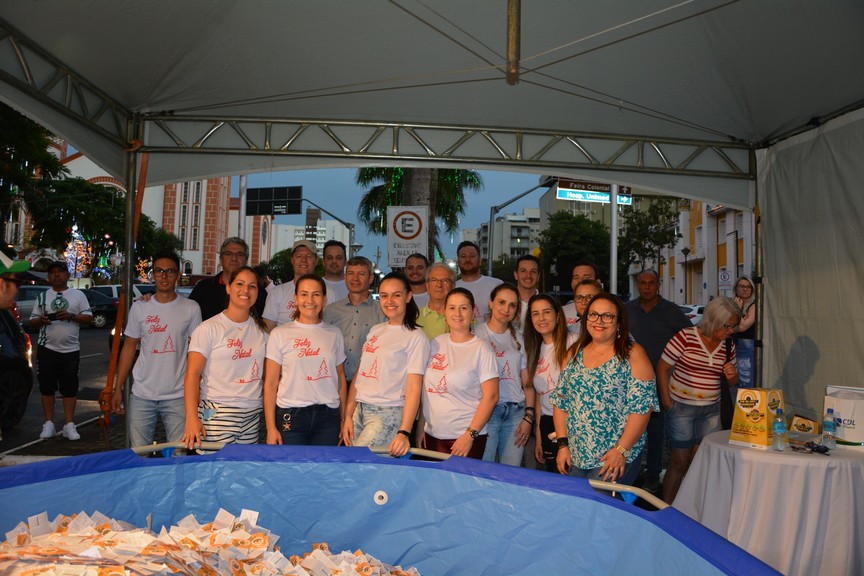 CDL Chapecó realiza o sorteio da campanha Fim de Ano Premiado e beneficia 50 pessoas