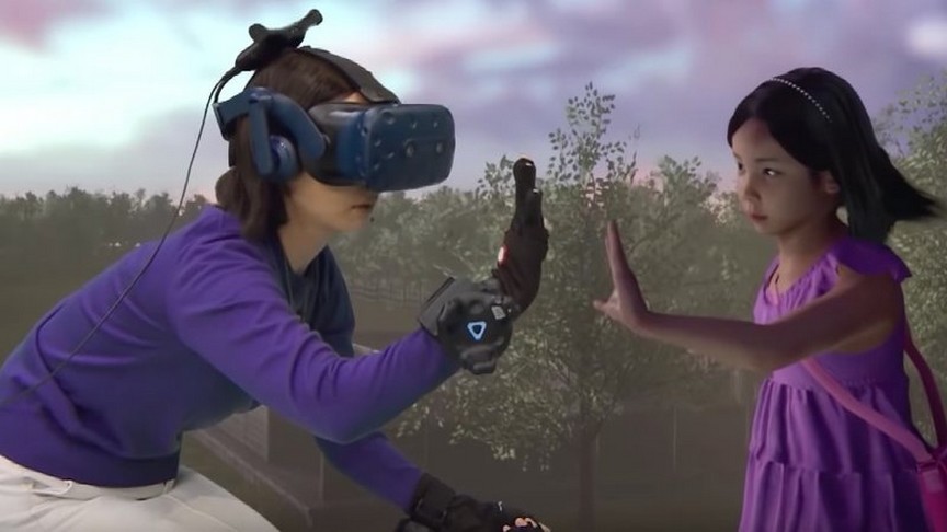 Com ajuda de realidade virtual, mãe “reencontra” filha morta há 4 anos