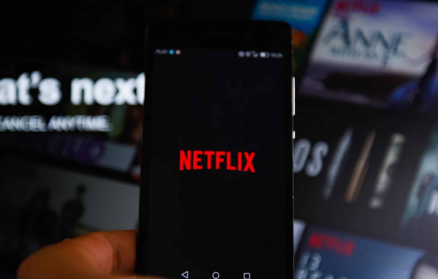 Nova ferramenta da Netflix permite que usuário apenas ouça filmes e séries