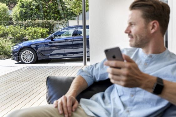 BMW Group Brasil amplia sua presença online com canal digital no WhatsApp