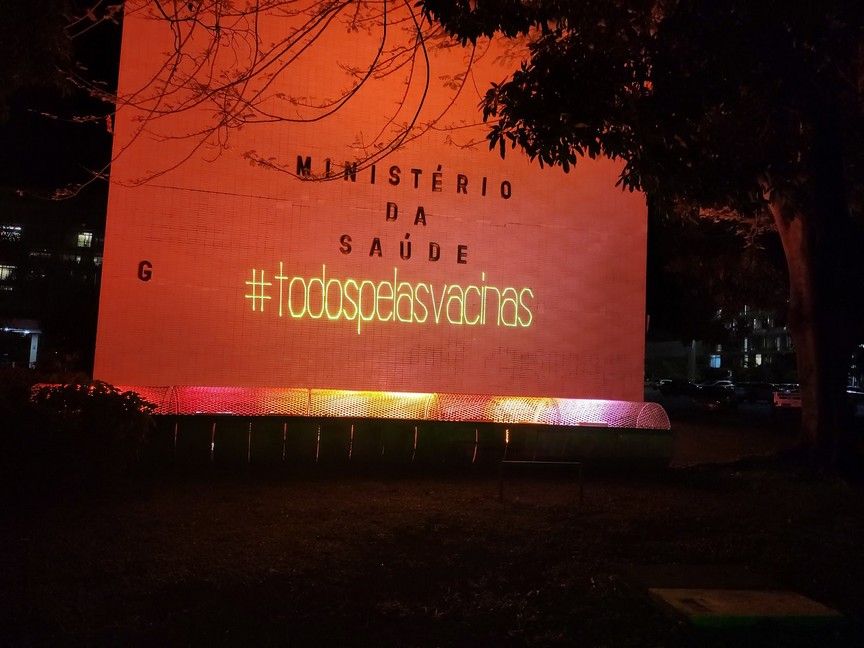 Campanha “Todos Pelas Vacinas” ocupa Ministério da Saúde e o Museu da República, em Brasília