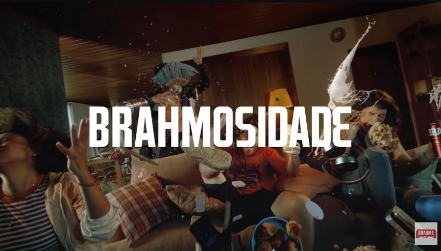 Brahma exalta paixão dos brasileiros por futebol em ação gravada com uso de tecnologia inovadora