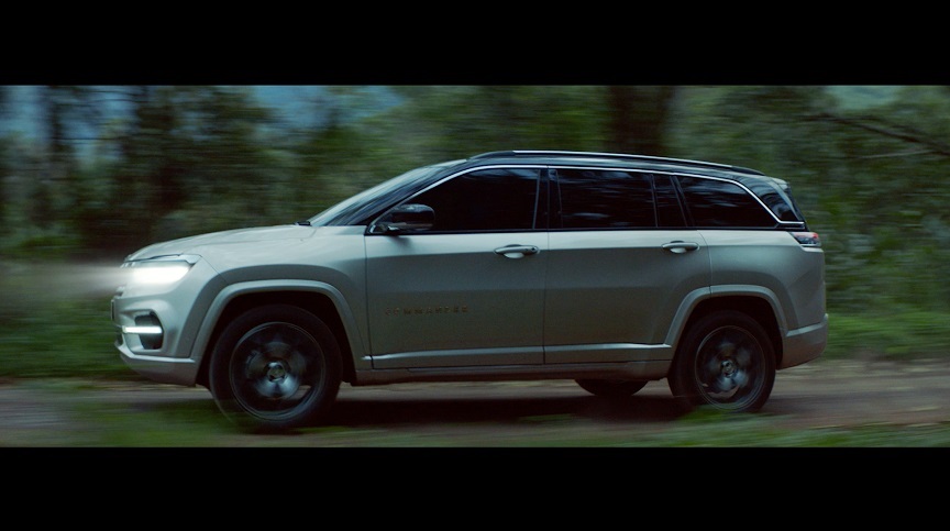 F.Biz assina campanha que apresenta o modelo Commander da Jeep