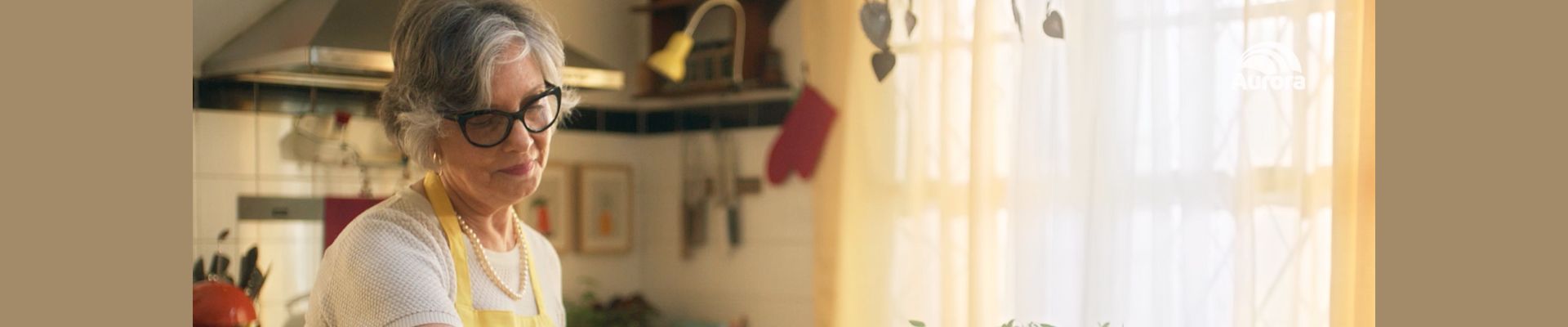 Aurora explora a diversidade de seu portfólio e aposta em hit dos anos 80 para nova campanha