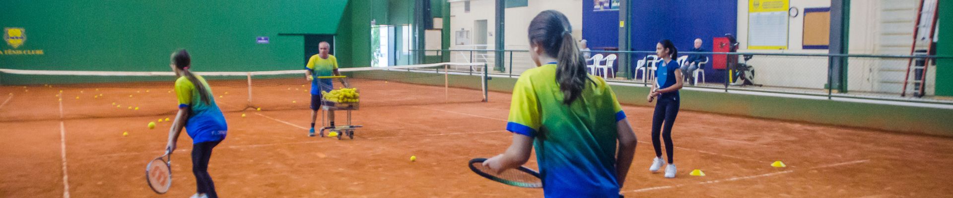 Lira Tênis Clube abre turma competitiva de tênis juvenil