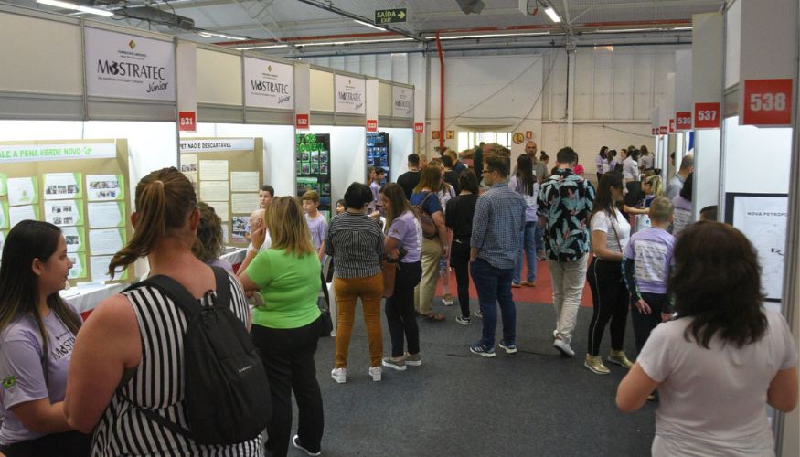 Estudantes de Santa Catarina participam da maior feira de ciência e tecnologia da América Latina
