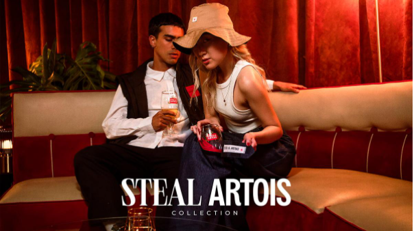 Roupas e acessórios da Stella Artois para facilitar o "roubo" das taças com o logo da marca 