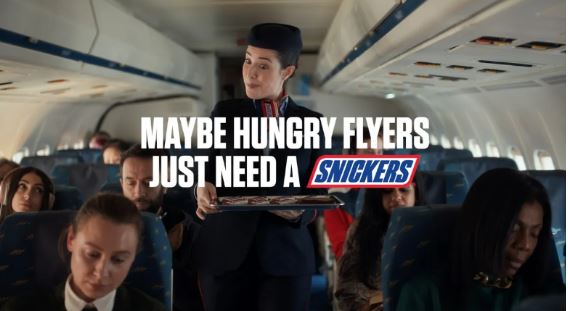 Nova campanha do Snickers terá duração até o primeiro trimestre de 2025 