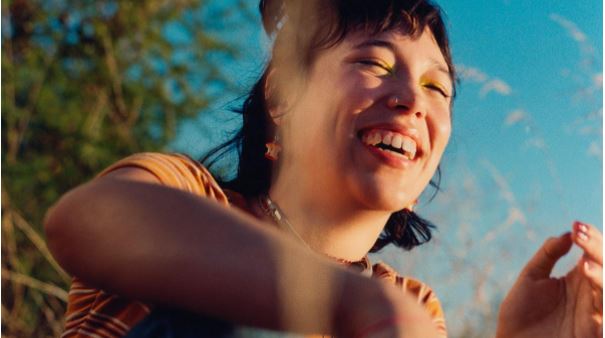 Campanha da Colgate faz homenagem aos sorrisos imperfeitos 