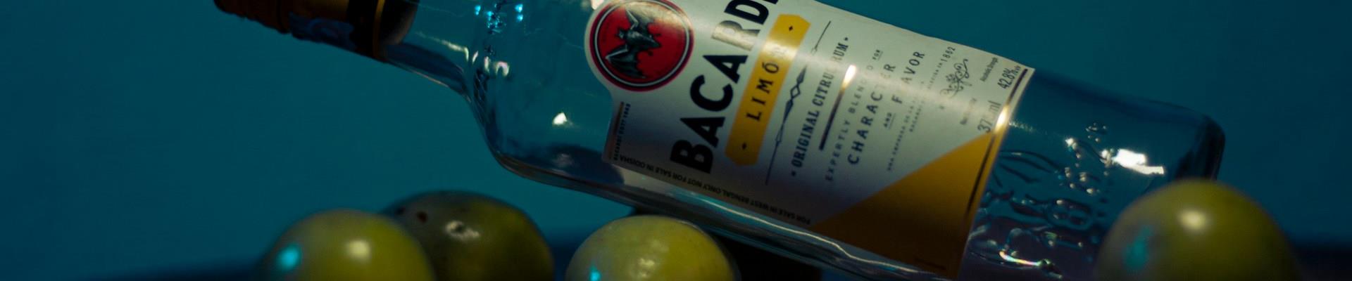 Bacardi e Camila Cabello de juntam para se preparar para o verão no hemisfério norte