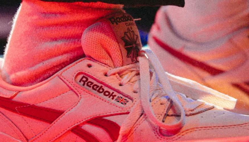 Reebok e IA: Nova campanha faz com que memórias fotográficas virem tênis digitais personalizados