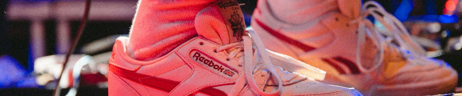 Reebok e IA: Nova campanha faz com que memórias fotográficas virem tênis digitais personalizados