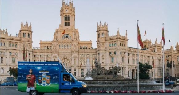 Ação da Hellmann’s tem distribuição de molhos durante jogos da Eurocopa 
