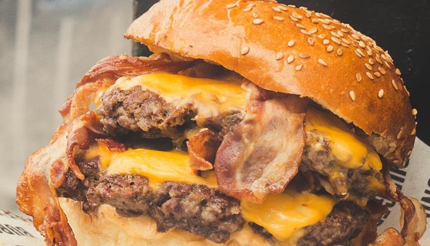 Burger King usa embalagens do McDonald’s em ação publicitária