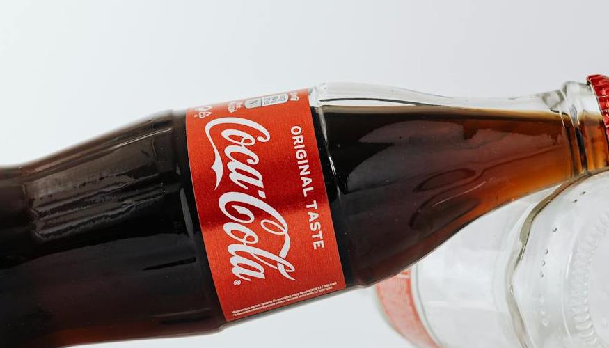 Após 7 meses, Coca-Cola irá tirar bebida de comercialização; empresa promete novo lançamento