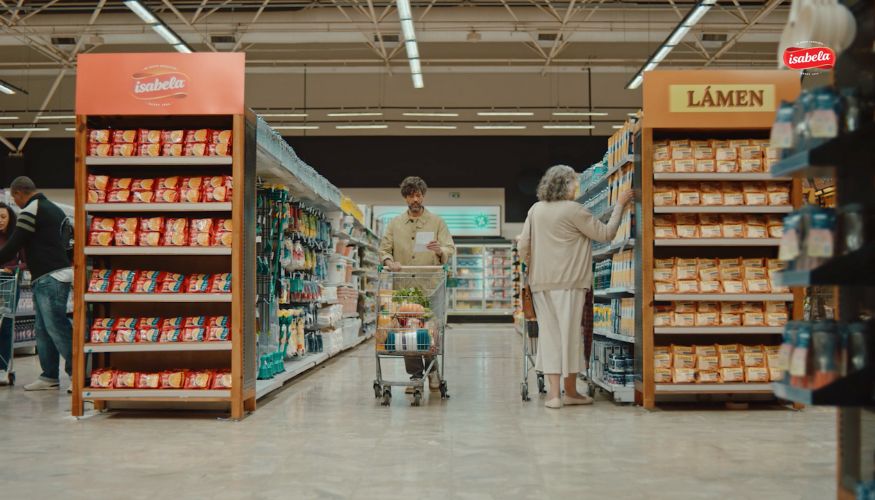 Campanha de Isabela destaca a linha lámen zero fritura