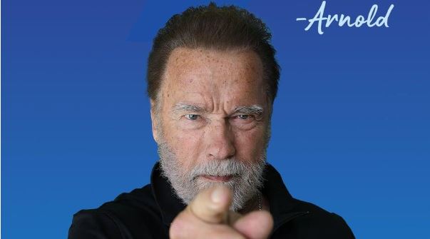 Arnold Schwarzenegger cria slogan "Exterminador do Futuro" para campanha de marketing de produtos ortopédicos