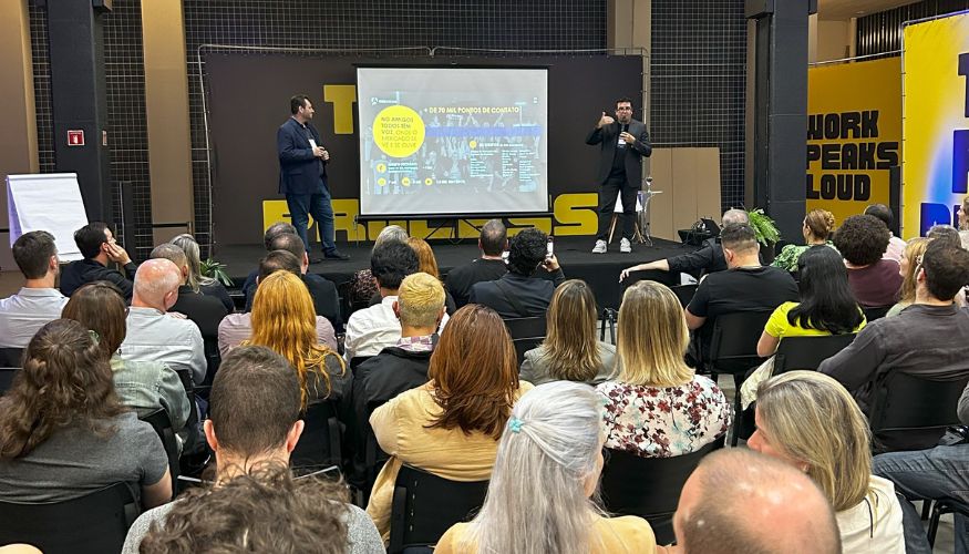 Encontro Regional em Curitiba fortalece a conexão entre profissionais de comunicação