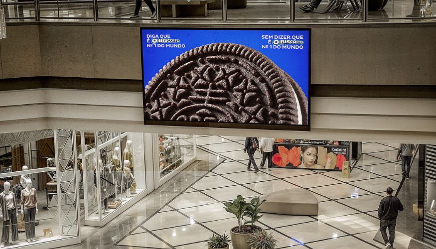Oreo amplia visibilidade no Brasil com campanha em locais estratégicos