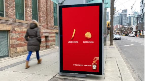 Heinz incentiva os seus consumidores a mergulharem batatas fritas no ketchup Heinz incentiva os seus consumidores a mergulharem batatas fritas no ketchup