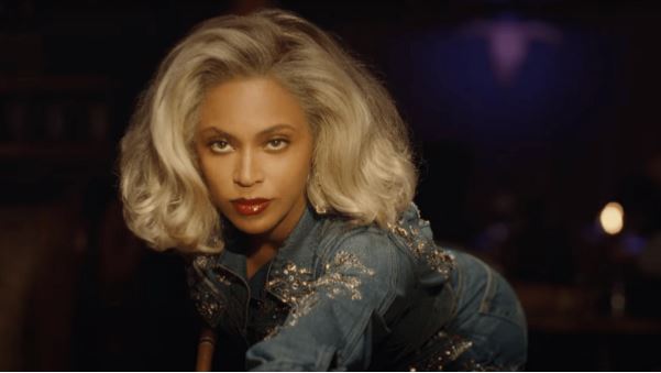 Anúncios da Levi’s com Beyoncé é uma aula de "sexualização aceitável" 