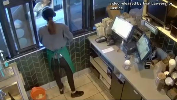 Nos Estados Unidos, Starbucks é condenada a pagar US$ 50 milhões para entregador Nos Estados Unidos, Starbucks é condenada a pagar US$ 50 milhões para entregador