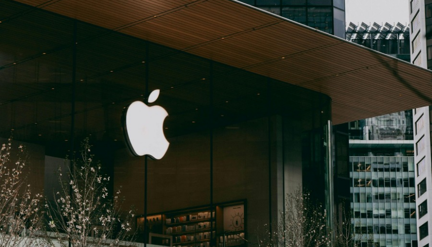 União Europeia aplica sanções históricas a Meta e Apple