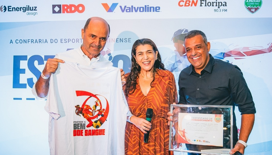 Estádio CBN reúne personalidades para comemorar campanha de doação de sangue