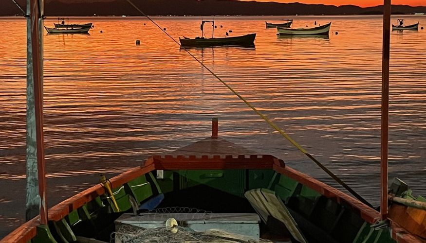 Baleeiras ganham destaque em mostra fotográfica em Florianópolis