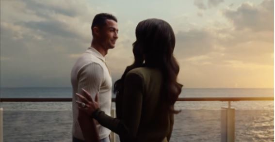 Cristiano Ronaldo estrela campanha de empresa de cruzeiros ao lado de Georgina, sua parceira Cristiano Ronaldo estrela campanha de empresa de cruzeiros ao lado de Georgina, sua parceira