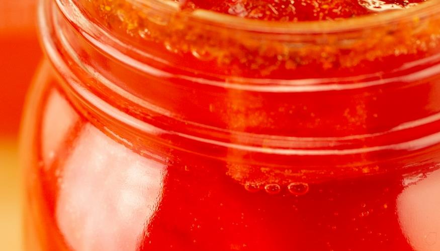 Máquina automática da Heinz troca sachê por garrafas de ketchup