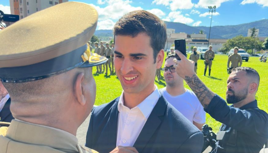 Polícia Militar de Santa Catarina homenageia Eduardo Koerich em cerimônia comemorativa