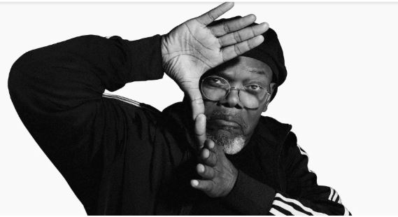 Samuel L. Jackson é o novo garoto-propaganda da Adidas; ator traz reflexão em nova campanha Samuel L. Jackson é o novo garoto-propaganda da Adidas; ator traz reflexão em nova campanha