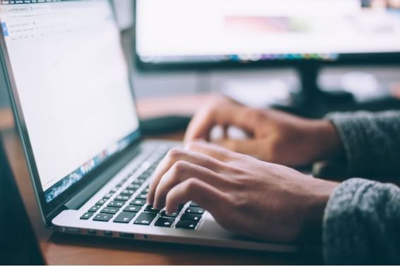 Estratégias para otimizar o conteúdo para os mecanismos de buscas e para os usuários Estratégias para otimizar o conteúdo para os mecanismos de buscas e para os usuários