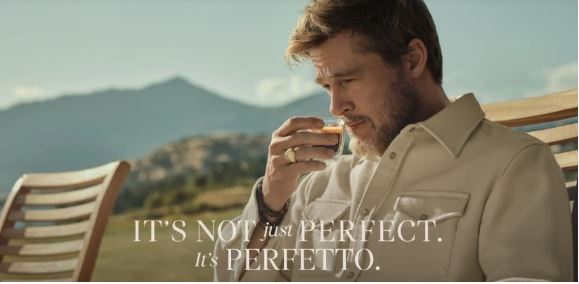 Brad Pitt e Taika Waititi redefinem o café com estilo em nova campanha da De’Longhi Brad Pitt e Taika Waititi redefinem o café com estilo em nova campanha da De’Longhi