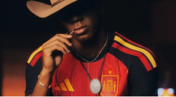 Adidas reúne Messi, Lamine Yamal e grandes nomes do futebol em campanha para a Copa do Mundo Adidas reúne Messi, Lamine Yamal e grandes nomes do futebol em campanha para a Copa do Mundo