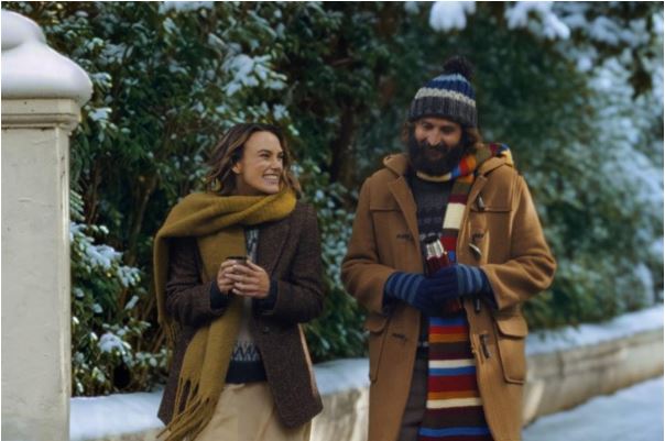 Keira Knightley e Joe Wilkinson estrelam comédia romântica para campanha natalina de supermercado Keira Knightley e Joe Wilkinson estrelam comédia romântica para campanha natalina de supermercado