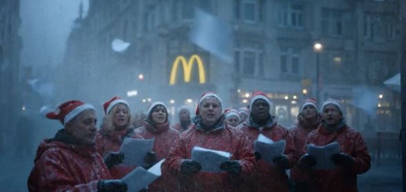 Com humor e IA, McDonald’s transforma o Natal na “época mais terrível do ano” Com humor e IA, McDonald’s transforma o Natal na “época mais terrível do ano”